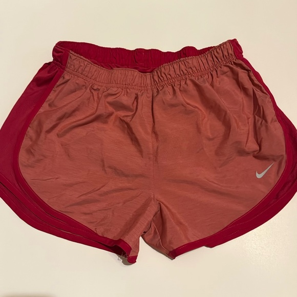 Nike Women's Running Shorts Medium - Picture 1 of 4
